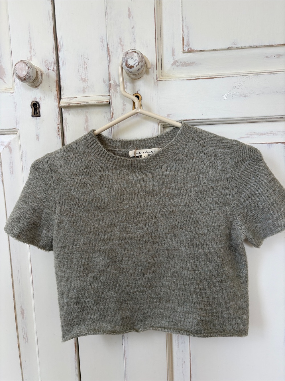 Cropped Short-Sleeve Knit Sweater - Gray